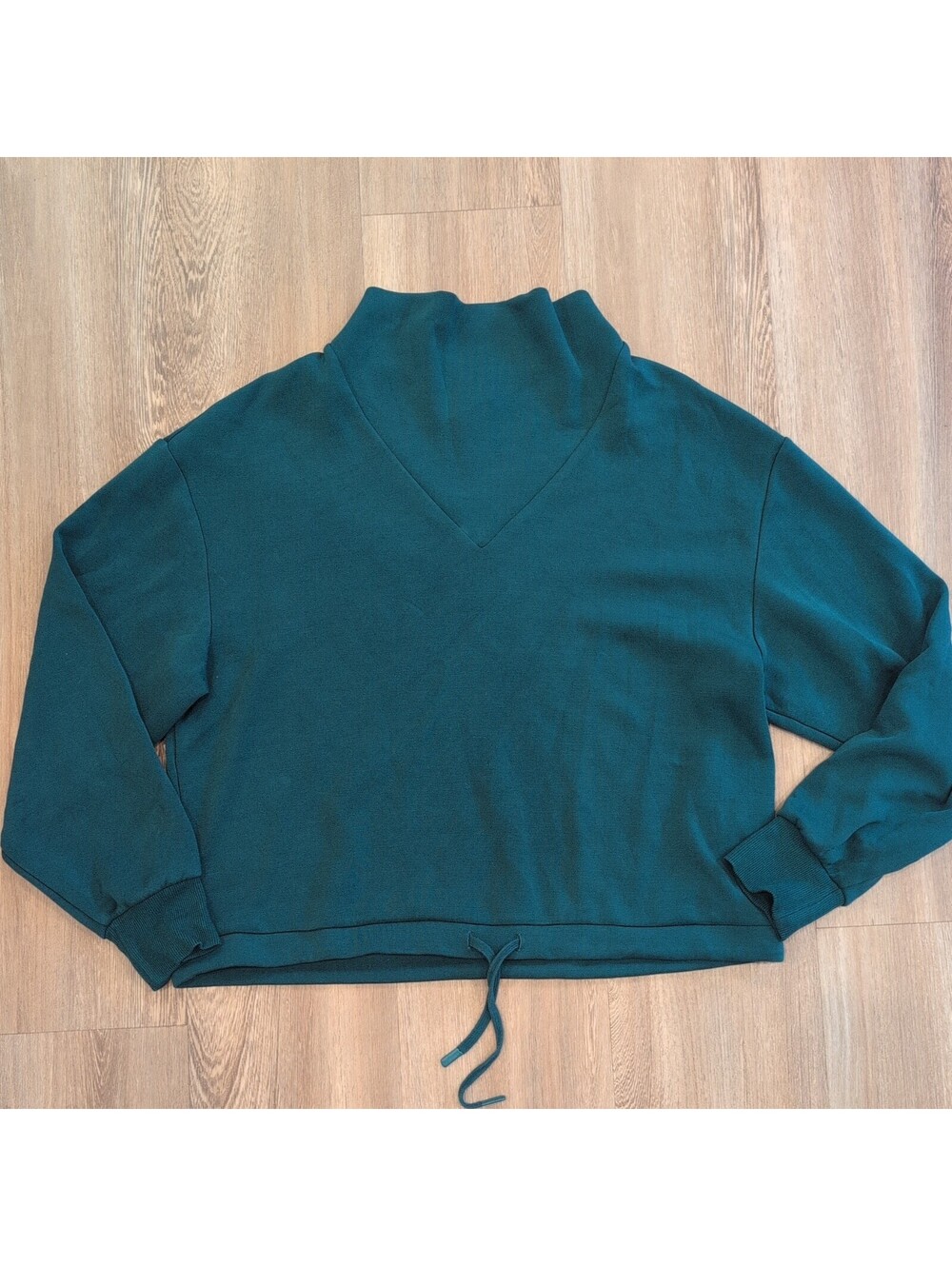Varley Double Soft sweatshirt M green Drawstring Funnel mock neck athleisure